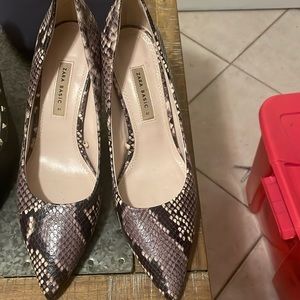 Zara basic heels